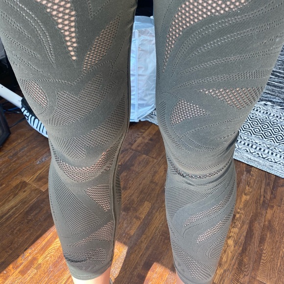 Lululemon leggings - Picture 1 of 4